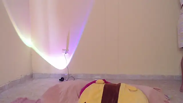 Snapshot of _maiahairy_ chatting on 03/19/25, 04:24 maiahairy online show from 03/19/25, 04:24