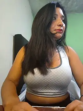 Snapshot of yuliparis chatting on 12/09/24, 11:56 yuliparis online show from 12/09/24, 11:56