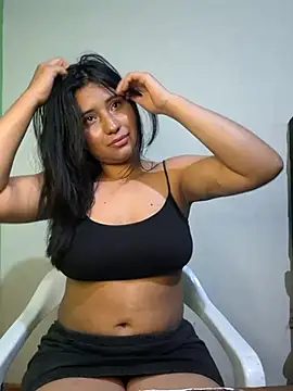 Snapshot of yuliparis chatting on 02/11/25, 03:08 yuliparis online show from 02/11/25, 03:08