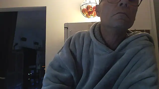 Nomi1612 online show from 11/21/25, 08:18