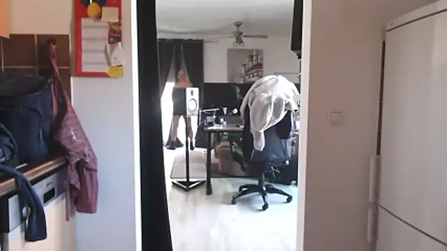 Snapshot of Nomi1612 chatting on 04/11/26, 07:45 Nomi1612 online show from 04/11/26, 07:45