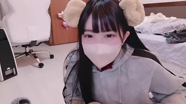 Snapshot of YUNOCHI_nyanko chatting on 12/04/24, 10:35 YUNOCHI nyanko online show from 12/04/24, 10:35