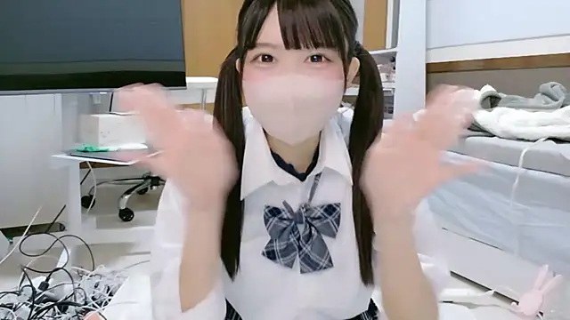 Snapshot of YUNOCHI_nyanko chatting on 10/13/25, 10:26 YUNOCHI nyanko online show from 10/13/25, 10:26