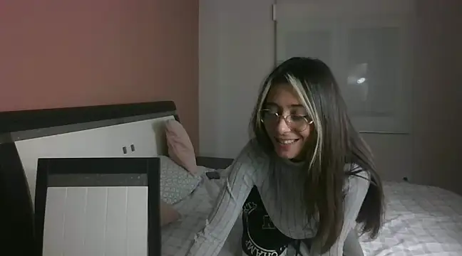 Snapshot of SOFIASWEETSECRETT chatting on 12/29/24, 06:27 SOFIASWEETSECRETT online show from 12/29/24, 06:27