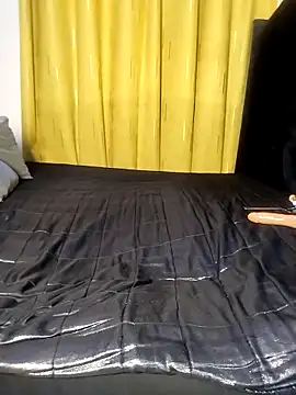 Hugemassivebootie online show from 03/19/26, 07:18