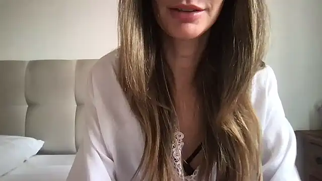 paolajonez online show from 12/04/24, 03:32