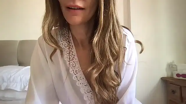 paolajonez online show from 12/16/24, 11:12