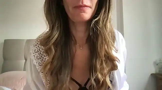 paolajonez online show from 01/09/25, 01:13