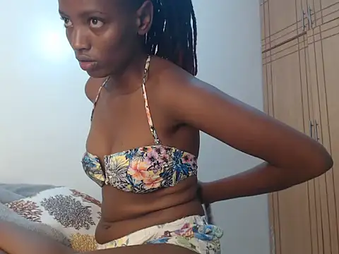 Snapshot of nanaswee chatting on 02/13/25, 02:31 nanaswee online show from 02/13/25, 02:31