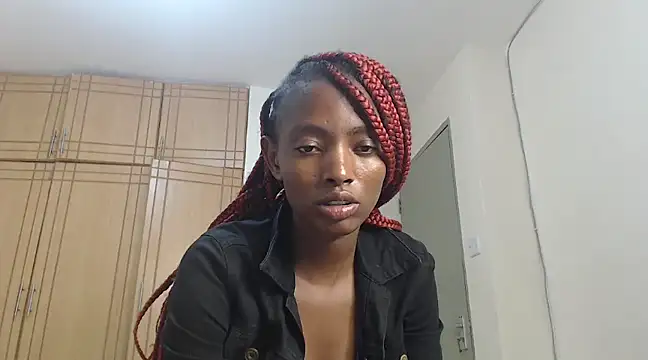 Snapshot of nanaswee chatting on 03/15/25, 05:15 nanaswee online show from 03/15/25, 05:15