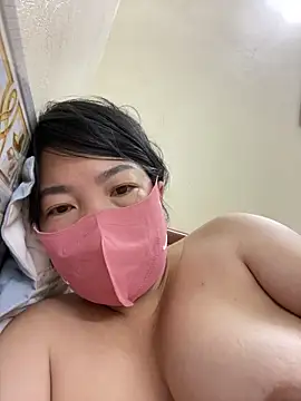 Snapshot of Hachi_Sweetbabie_ chatting on 09/28/25, 10:31 Hachi Sweetbabie online show from 09/28/25, 10:31