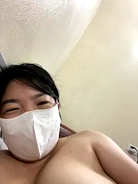 Snapshot of Hachi_Sweetbabie_ chatting on 11/13/25, 10:58 Hachi Sweetbabie online show from 11/13/25, 10:58