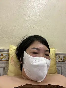 Snapshot of Hachi_Sweetbabie_ chatting on 11/27/25, 11:45 Hachi Sweetbabie online show from 11/27/25, 11:45