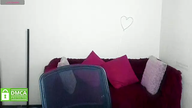 Muse kitty jenia online show from 10/24/25, 05:31