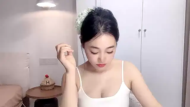 Snapshot of cloud8822 chatting on 04/27/26, 06:11 cloud8822 online show from 04/27/26, 06:11