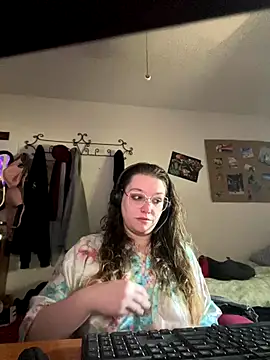 Lalalynn online show from 11/11/25, 04:51