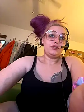 Lalalynn online show from 12/01/25, 03:39