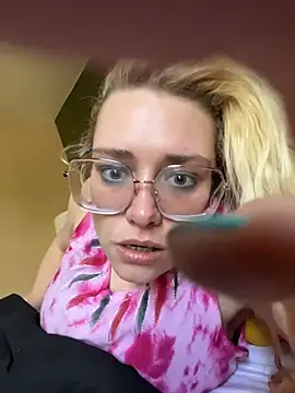 Lalalynn online show from 04/09/26, 05:07