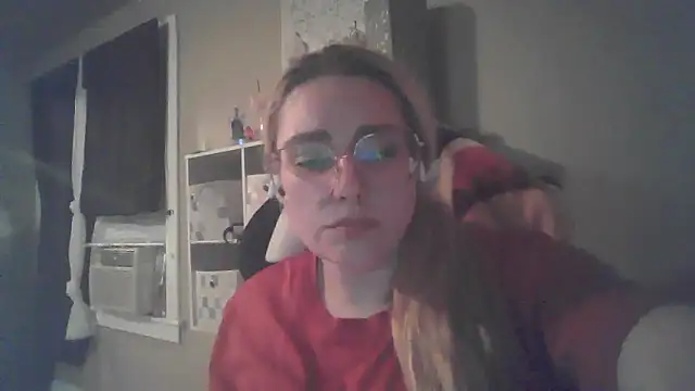 Snapshot of Lalalynn chatting on 06/11/26, 06:22 Lalalynn online show from 06/11/26, 06:22