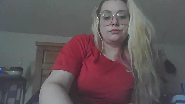 Snapshot of Lalalynn chatting on 06/11/26, 07:56 Lalalynn online show from 06/11/26, 07:56