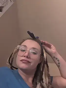 Snapshot of Lalalynn chatting on 07/28/26, 03:54 Lalalynn online show from 07/28/26, 03:54