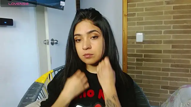 helenacyruss online show from 11/14/25, 06:50