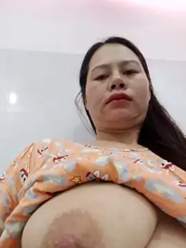 Snapshot of Baby-ladyass20 chatting on 05/20/26, 09:43 Baby-ladyass20 online show from 05/20/26, 09:43