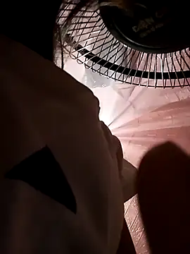 Snapshot of trieungoclnt chatting on 10/30/25, 06:19 trieungoclnt online show from 10/30/25, 06:19