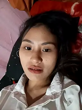 Snapshot of trieungoclnt chatting on 11/13/25, 10:14 trieungoclnt online show from 11/13/25, 10:14