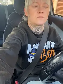 poussichienne online show from 12/18/25, 12:00