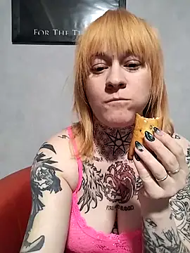 poussichienne online show from 04/04/26, 04:15