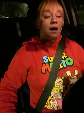 poussichienne online show from 04/15/26, 02:40