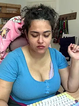 Snapshot of Curvydesifromgermany chatting on 06/01/26, 10:39 Curvydesifromgermany online show from 06/01/26, 10:39