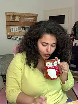 Snapshot of Curvydesifromgermany chatting on 07/06/26, 11:18 Curvydesifromgermany online show from 07/06/26, 11:18