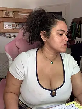 Snapshot of Curvydesifromgermany chatting on 07/10/26, 12:52 Curvydesifromgermany online show from 07/10/26, 12:52