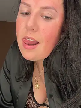 xlinastarrx online show from 04/15/26, 05:53