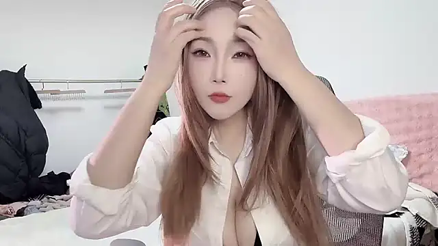 XinBaoa 156 online show from 03/02/25, 11:50