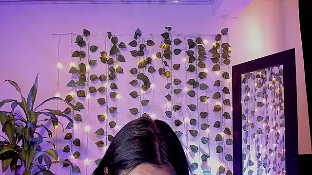 mariiana-diaz online show from 02/18/25, 04:37