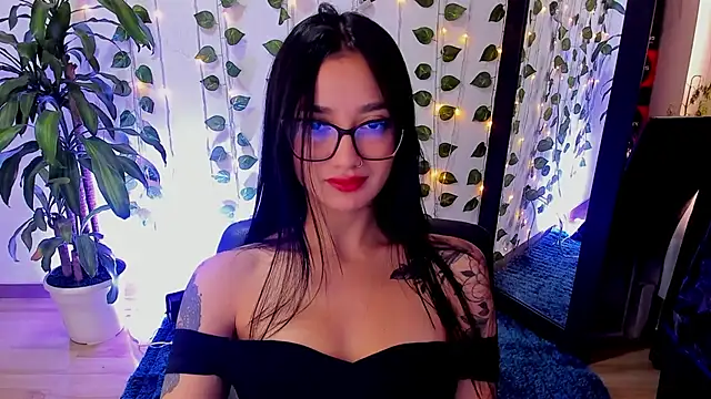 mariiana-diaz online show from 12/01/25, 03:50