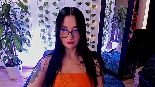 mariiana-diaz online show from 12/15/25, 03:38