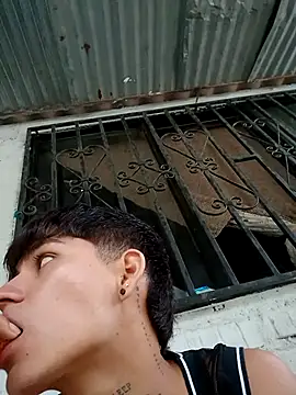 Lukas strong online show from 10/29/25, 02:19