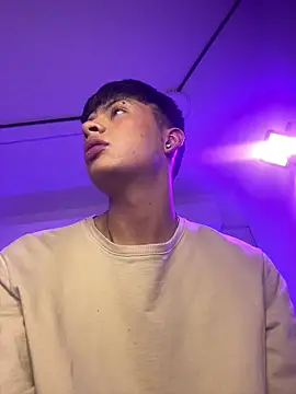 Steev Novoa online show from 12/04/24, 08:23