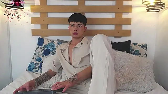 Steev Novoa online show from 02/06/25, 06:08