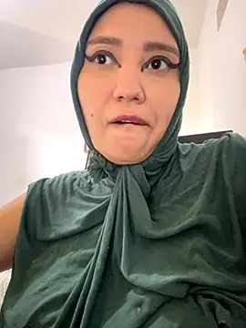 hannahayat online show from 09/30/25, 02:22