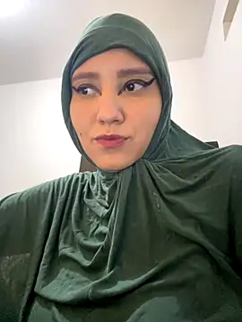 hannahayat online show from 10/27/25, 08:46