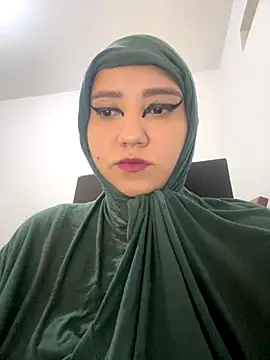 hannahayat online show from 11/22/25, 02:27