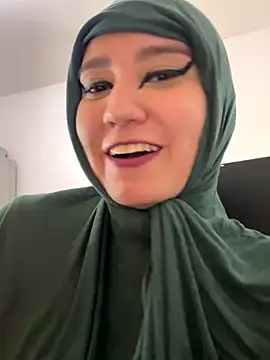 hannahayat online show from 11/26/25, 02:40