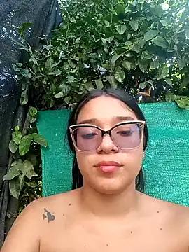 -VICKKY online show from 02/13/25, 07:31