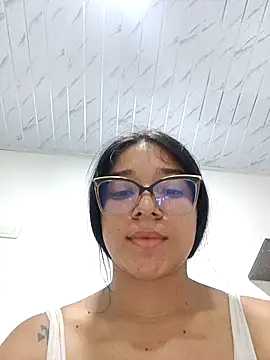 -VICKKY online show from 03/13/25, 01:54