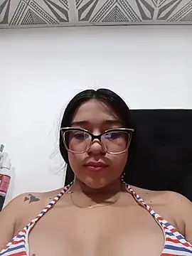 -VICKKY online show from 11/12/25, 08:08